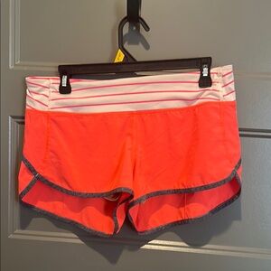 Lululemon Athletica Speed Shorts 2.5” Electric Coral/Heather grey sz 8